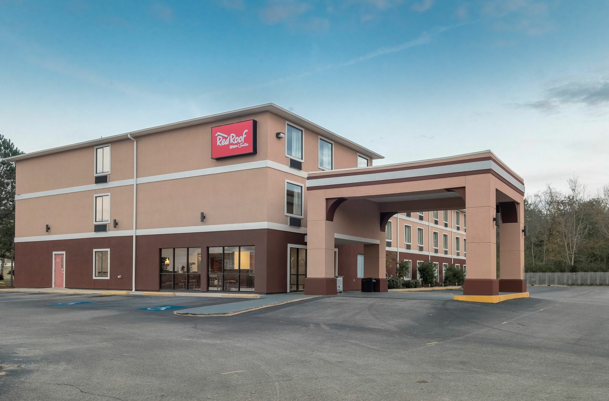 Red Roof Inn & Suites Biloxi - Ocean Springs Exterior foto